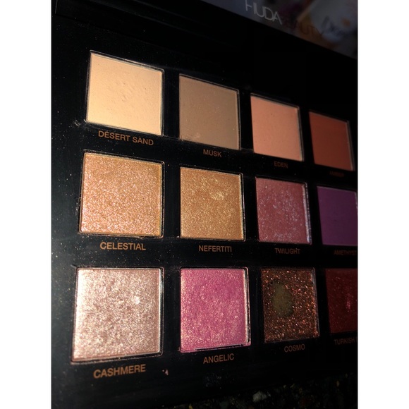 Huda Beauty Desert Dusk Palette - Picture 4 of 6